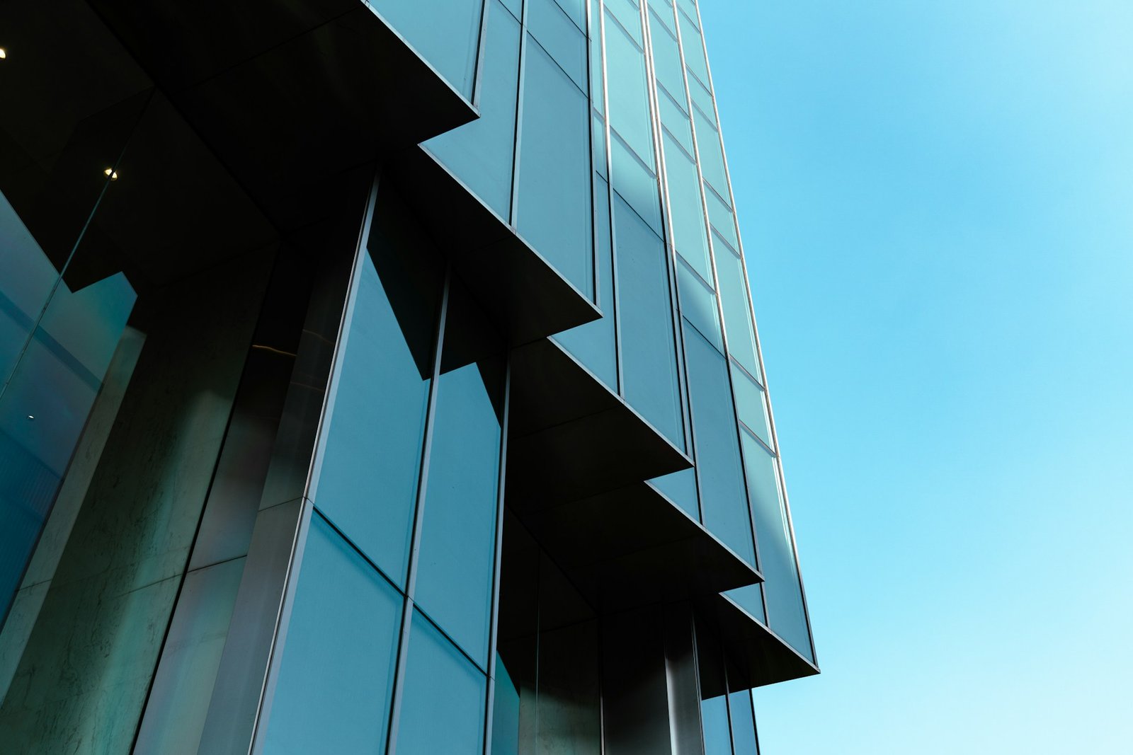 declan sun VU7MHGyuaaM unsplash