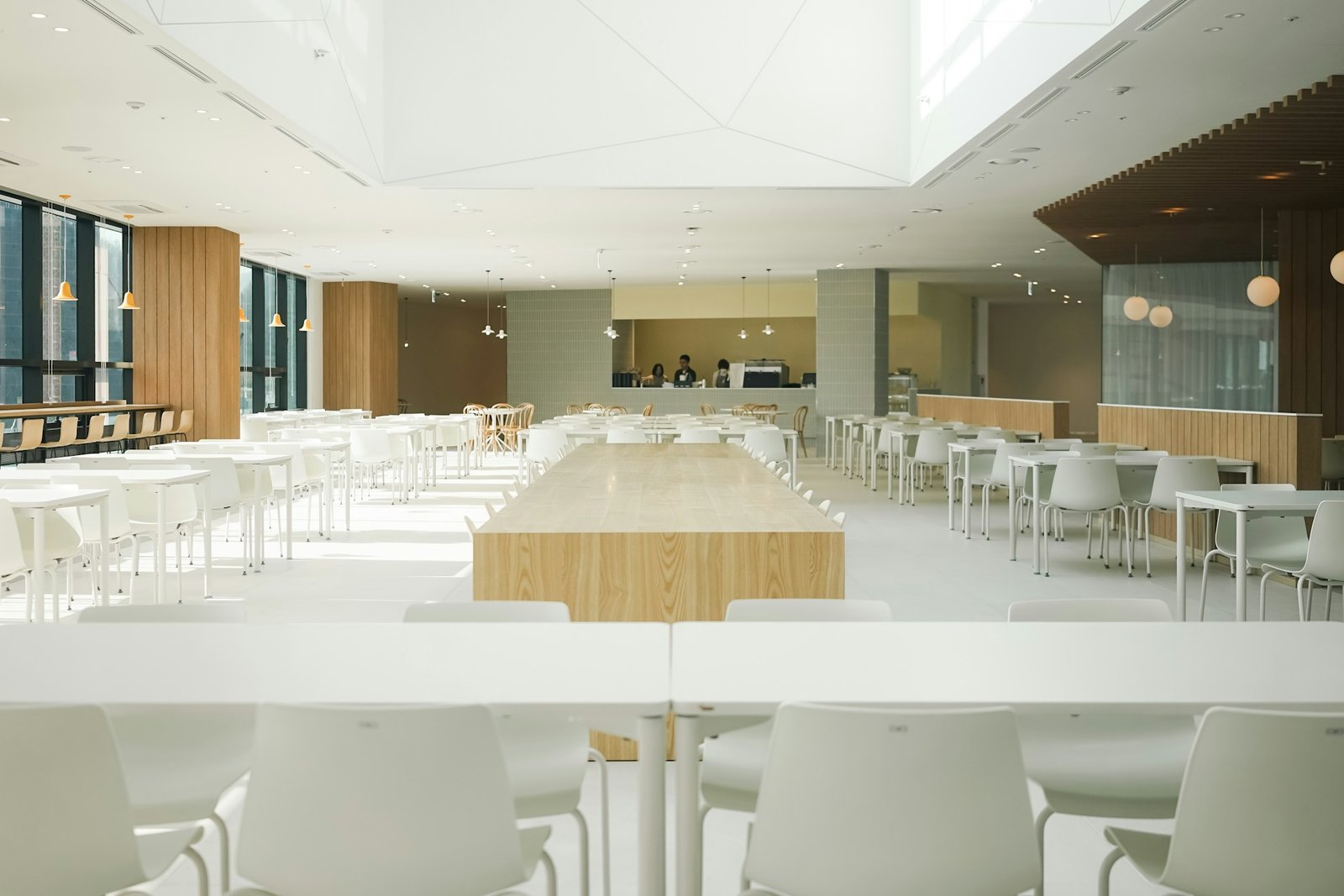 jiran family xnR4Q2s vkE unsplash