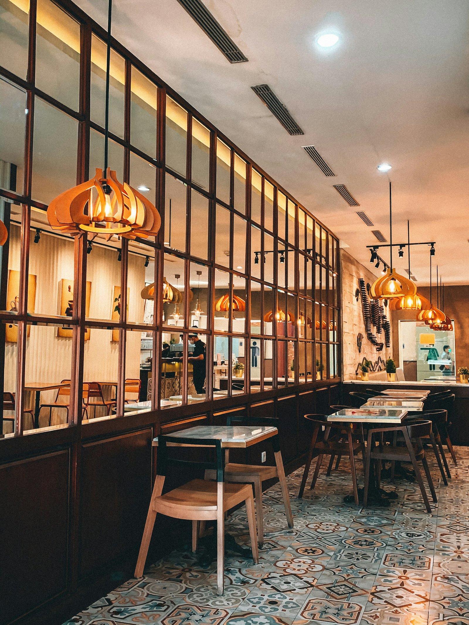 rakabtw_ DWPORCm6X84 unsplash